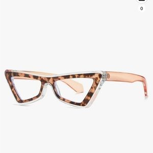 Trendy cat eye cheetah print 👓